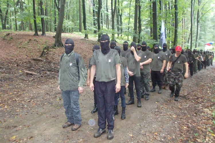 Skandal u Sloveniji: Naoružani i maskirani ljudi pripremaju se za "odbranu granice"