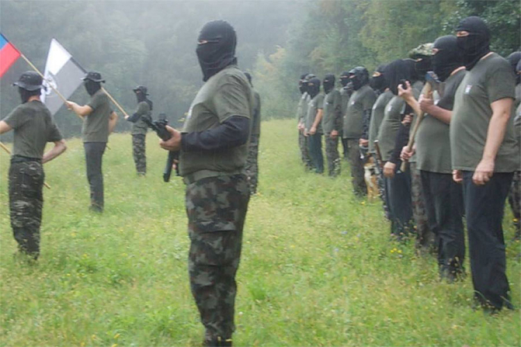 Slovenci pokrenuli istragu protiv paravojne grupe