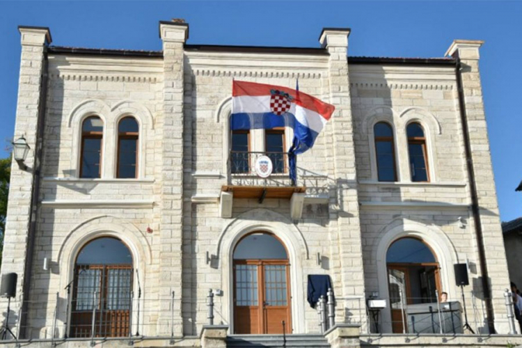 Plenković u Livnu otvorio hrvatski konzulat