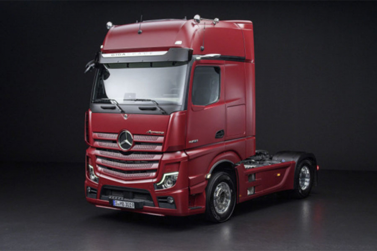 Predstavljen novi Mercedes Actros