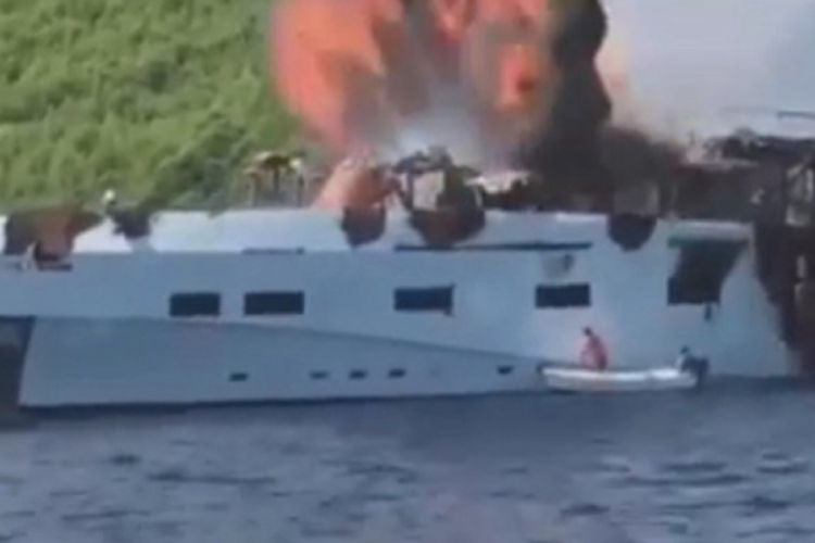 Objavljen snimak trenutka eksplozije na jahti kod Dubrovnika