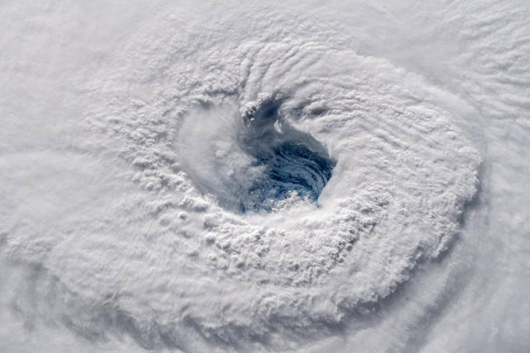 SAD broje sate do udara uragana "Florens", NASA objavila snimak iz svemira
