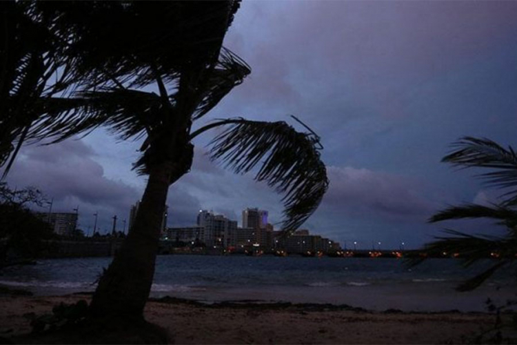 Tropska oluja "Olivija" pogodila Havaje