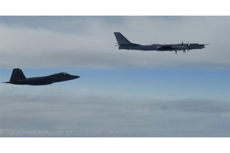Američki lovci presreli ruske bombardere kod Aljaske