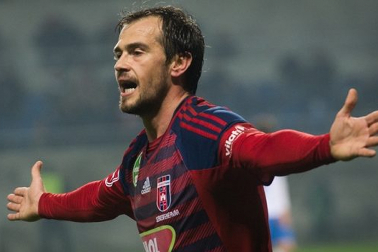 Lazović raskinuo ugovor sa Videotonom i završio karijeru