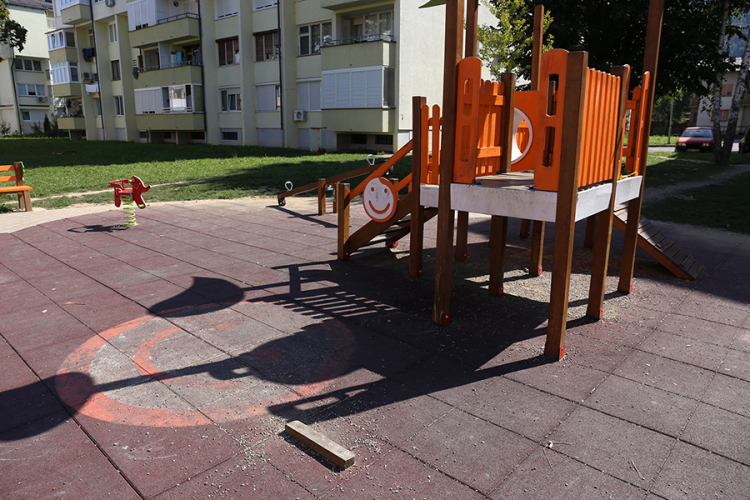 Prostori za mališane u lošem stanju: I tobogan nestao sa dječjeg igrališta