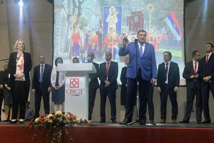 Dodik: U Hercegovinu uloženo više novca nego što je naplaćeno poreza