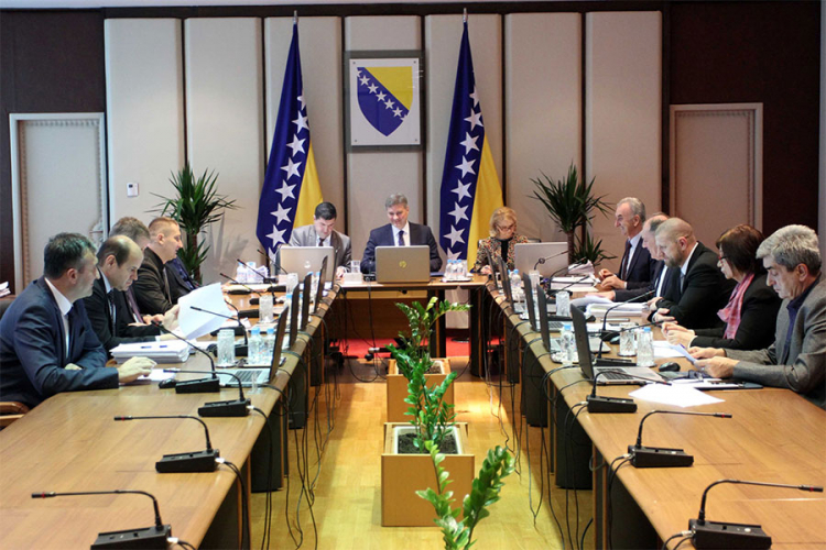 Usvojen strateški okvir za reformu javne uprave do 2022.