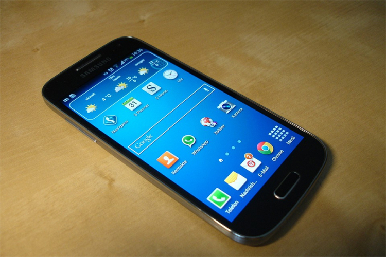 Samsung se vraća LCD ekranima