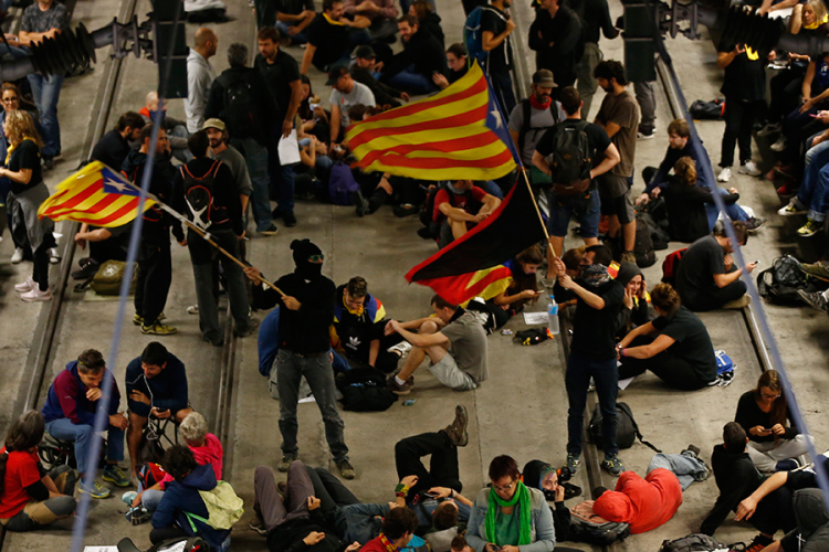 U Đironi skinuta španska, vijori se zastava nezavisne Katalonije