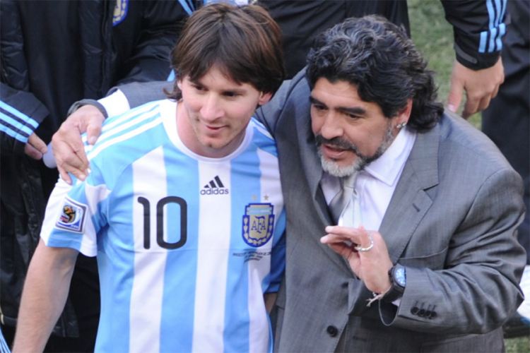 Maradona: Volio bih da se Mesi penzioniše
