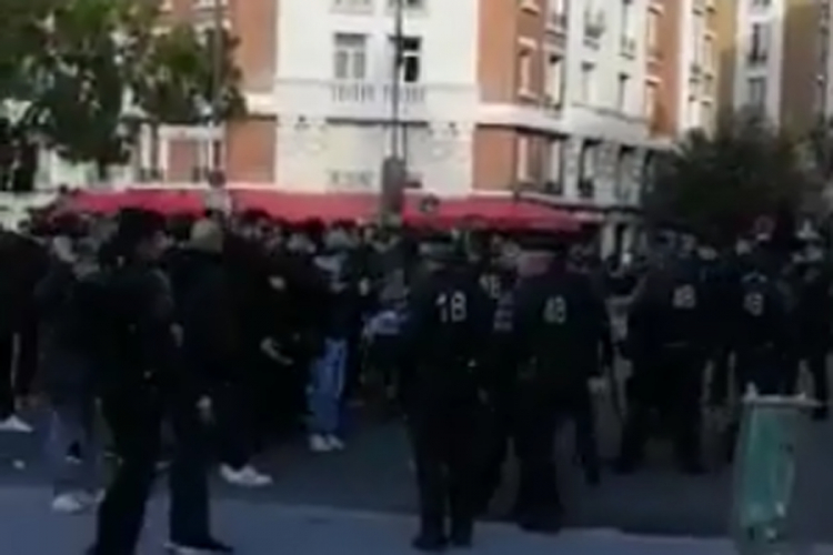 Koškanje policije i navijača PSŽ-a