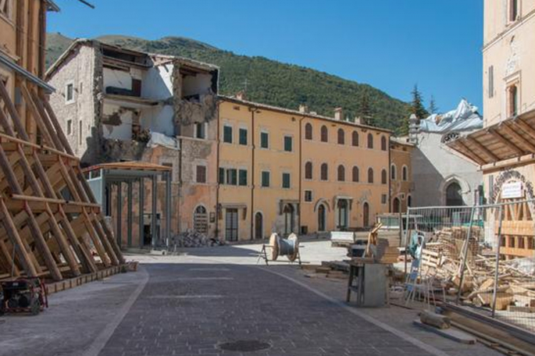 Desetine povrijeđenih u zemljotresu u Italiji