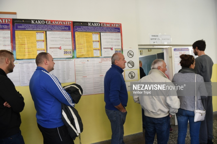 MUP RS: Pijan na biračkom mjestu u Banjaluci, u Istočnoj Ilidži stari glasački listići