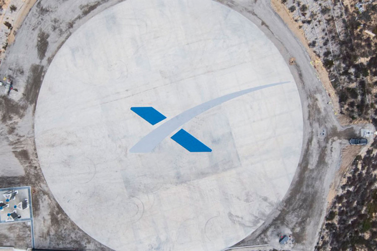 Prvi let SpaceX s ljudskom posadom u junu 2019.