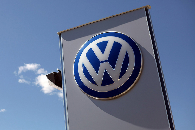 Dramatičan pad prodaje: Volkswagen vozi u rikverc