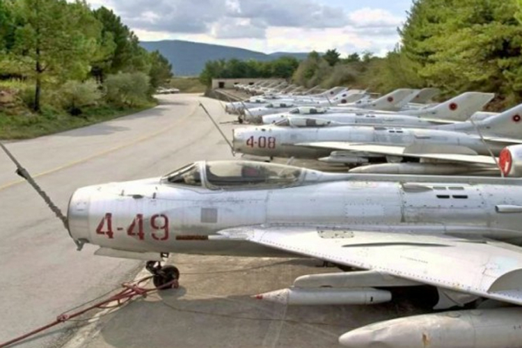 Albansko "groblje MIG-ova" postaje NATO baza