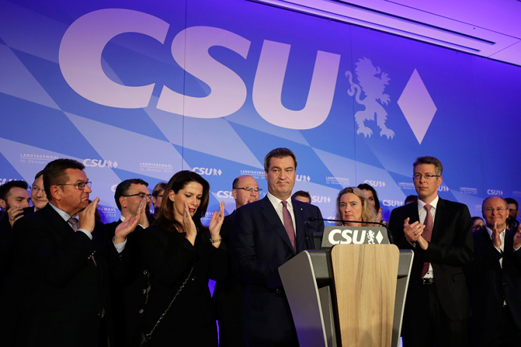 Bavarci kaznili Merkelovu na izborima, najgori rezultat CSU od 1950.