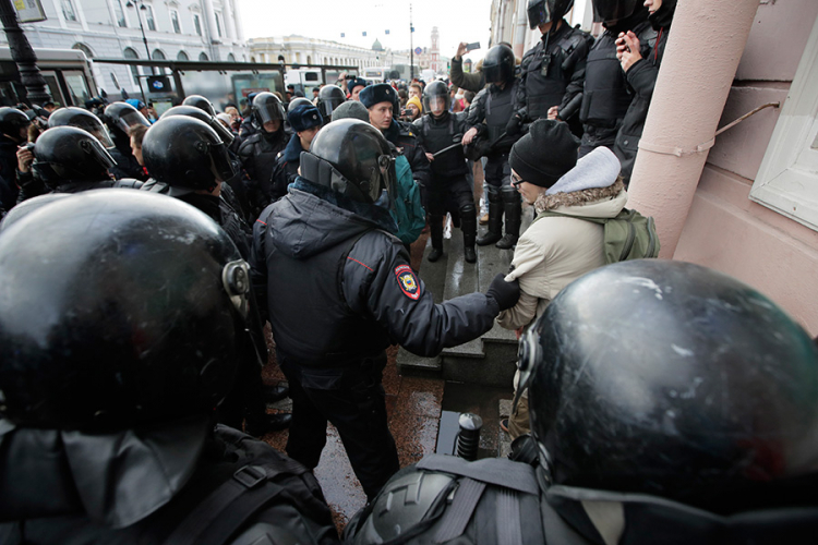Protesti u Rusiji, uhapšeno oko 50 osoba