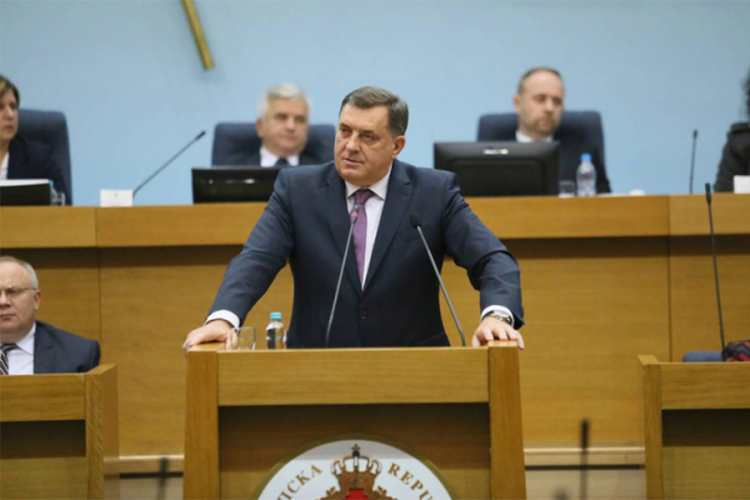 Legitiman zahtjev Dodika da položi zakletvu u NS RS