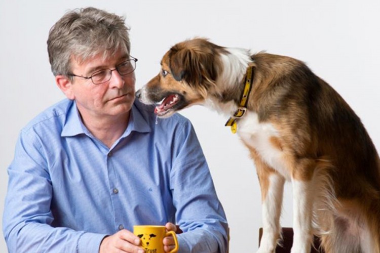 Preminuo Adrian Burder, veliki borac za dobrobit pasa i CEO "Dogs Trust"