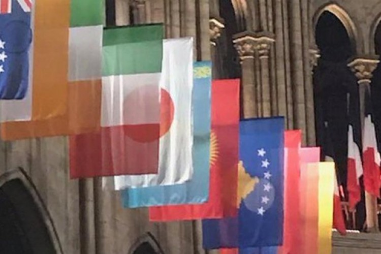 Zastava Kosova u centru Pariza, “rame uz rame” sa pobjednicama Prvog svjetskog rata
