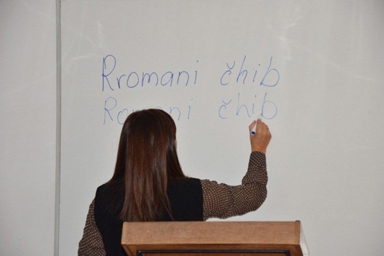 Traže da romski jezik u školama bude fakultativni