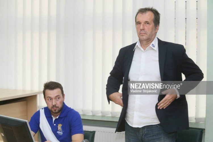 Tokić i Bajrić oslobođeni optužbe za nacionalnu mržnju zbog isticanja ratne zastave RBiH