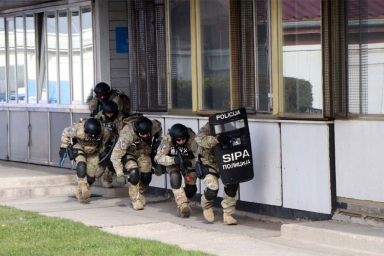 SIPA uhapsila osam lica osumnjičenih za ratne zločine