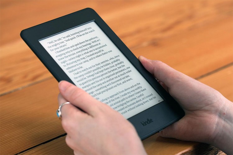 Stigao novi Kindle, čita naglas, otporan na vodu