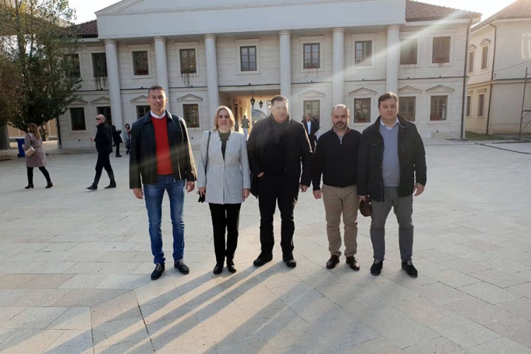 Neformalni susret Dodika i Cvijanovićeve sa zvaničnicima Rudog i Višegrada
