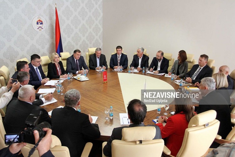 Dodik i Čović nakon sastanka: Pratićemo se na svim nivoima vlasti