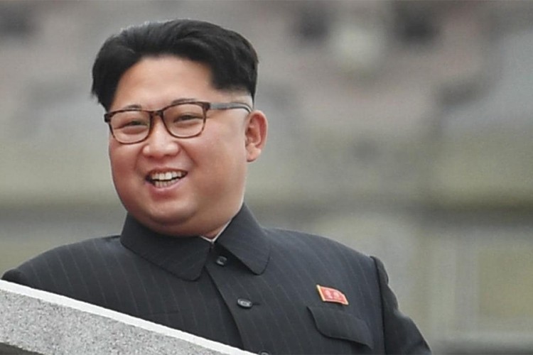 Kim Džong Un od južnokorejskog kolege dobio neviđen poklon