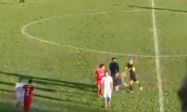 Objavljen snimak napada na fudbalskog sudiju u Bihaću