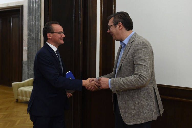 Vučić se sastao sa "Merkelinim jastrebom"