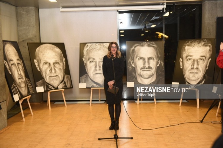 Otvorena izložba portreta "Lično" u Banjaluci