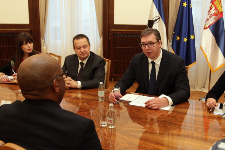 Vučić zahvalio Lesotu zbog glasanja protiv prijema KiM u Interpol