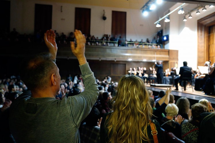 Više od hiljadu ljudi na tehno žurci Beogradske filharmonije