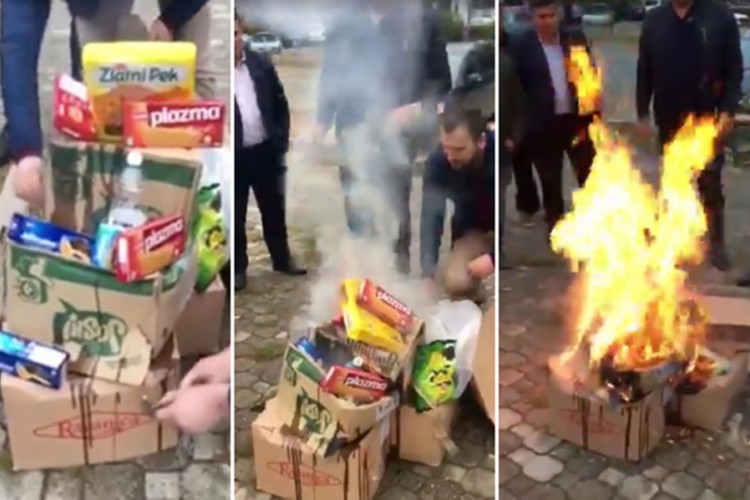 Uhapšeni građani koji su u centru Prištine palili srpske proizvode
