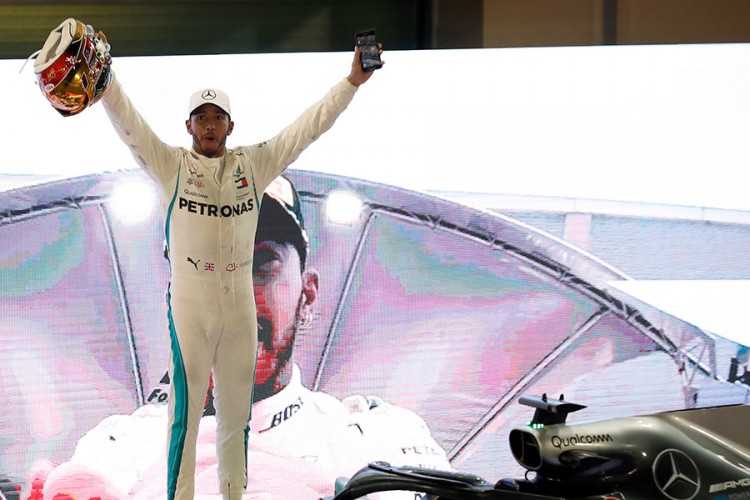 Hamilton u Abu Dabiju stavio tačku na šampionsku sezonu