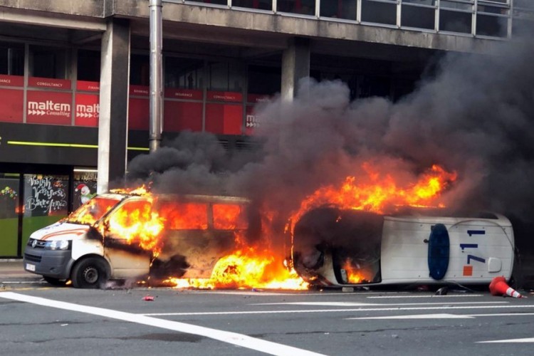 Haos na ulicama Brisela: Sukob policije i demonstranata u žutim prslucima