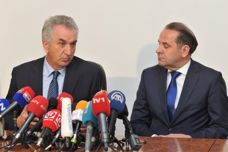 Ljajić i Šarović zabrinuti zbog reakcija međunarodne zajednice