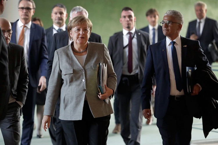 Merkelova osmu godinu zaredom najmoćnija žena svijeta