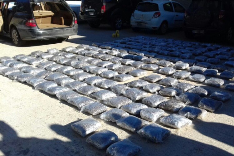 Crnogorci sa 200 kilograma droge pali u Bileći