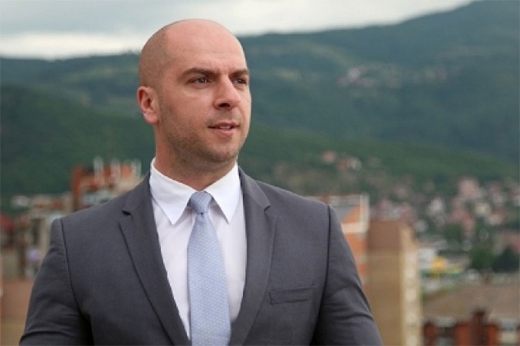 Simić: Srbi ne žele transformaciju KBS u vojsku