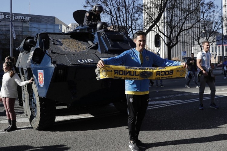 Oklopnjaci na ulicama Madrida zbog argentinskih navijača