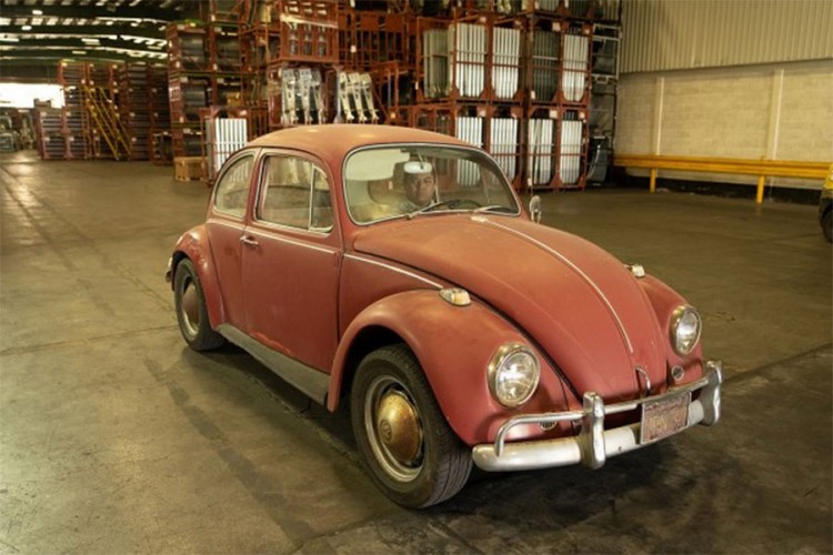 Pola vijeka vozi istu "bubu", Volkswagen je nagradio za vjernost
