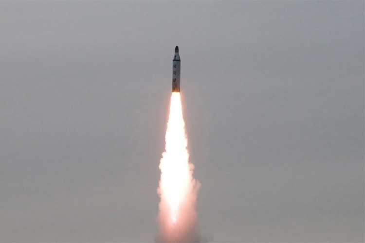 Iran potvrdio: Testirali smo balističku raketu