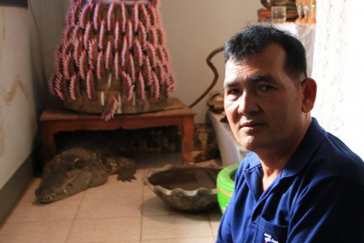 Tajlanđanin živi s krokodilom već 20 godina