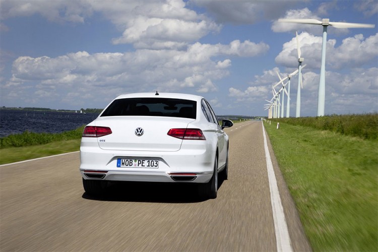 Osvježeni VW Passat skoro spreman za evropski debi